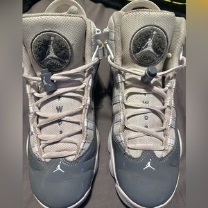 Big Kids size 5.5 Jordan 6 Rings Hybrid Basketball shoe